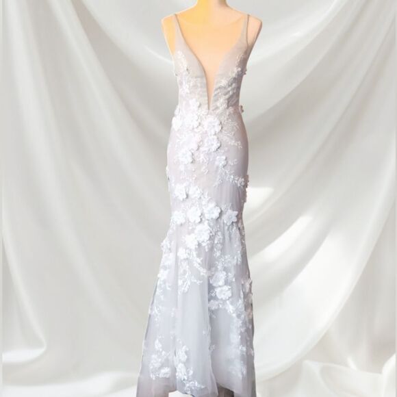 Stunning High Low Tulle With Flower Applique Overlay Gray Mermaid Fit Wedding Dr - Picture 8 of 15